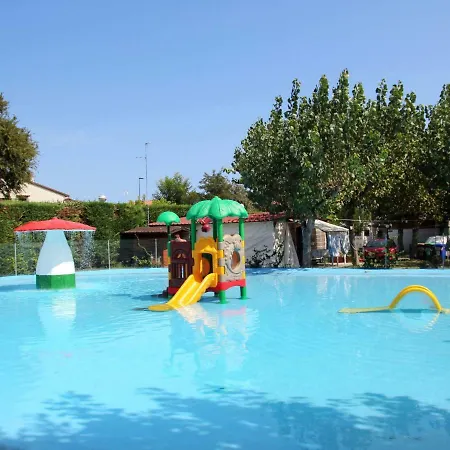 בית נופש Locazione Turistica Camping Classe - Ldd104 ראבנה